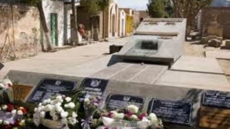 Proponen declarar monumento histórico nacional al mausoleo de Luis Franco