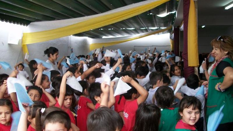La Virgen del Valle visitó la escuela El Principito y el Polideportivo Sur