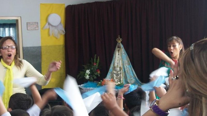 La Virgen del Valle visitó la escuela El Principito y el Polideportivo Sur