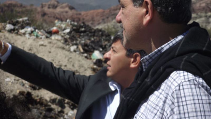 Realizan tareas de saneamiento en el basural en Santa María