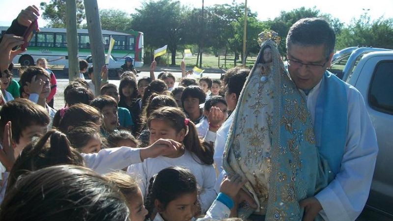 La escuela municipal N° 3 recibió a la Madre del Valle