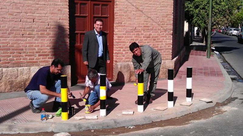 Instalan vallas de seguridad en esquinas de la Ciudad