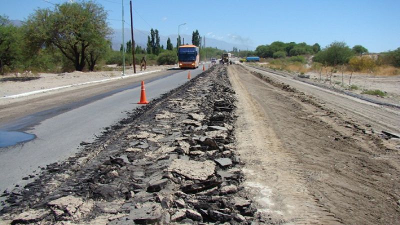 Comenzó la repavimentación del tramo río Yapez en Santa María