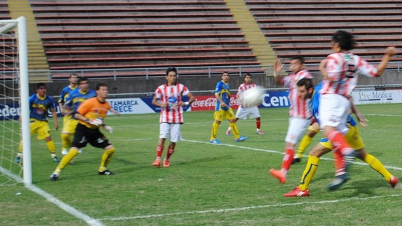 Empates en Policial-Villa Cubas, y Aconquija-Mitre