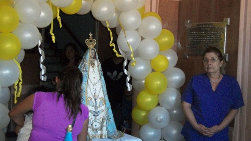 El Hospital de Niños recibió a la Virgen del Valle