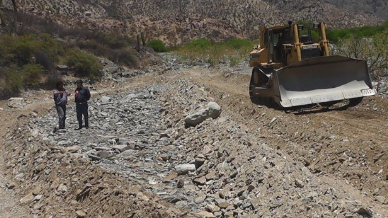 León Mendoza recorrió obras 