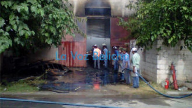 Belén: incendio de gran magnitud en un tinglado