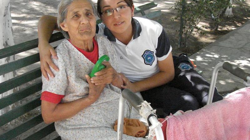 Cadetes de la Policía visitaron el Hogar de Ancianos