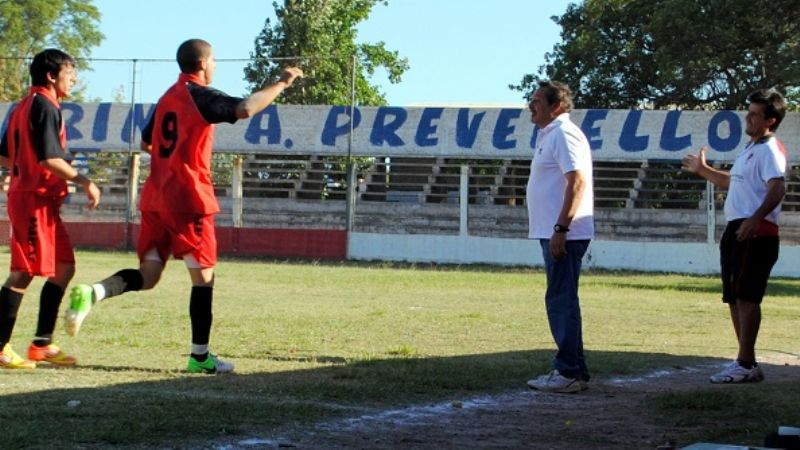 “El Sagrado” fue más que “el Santo”, y le ganó 2 a 0