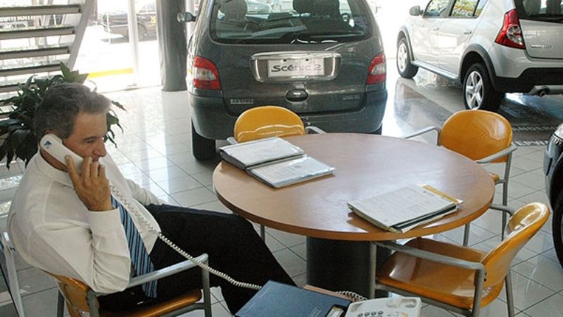 El patentamiento de autos cayó 3,3% en octubre