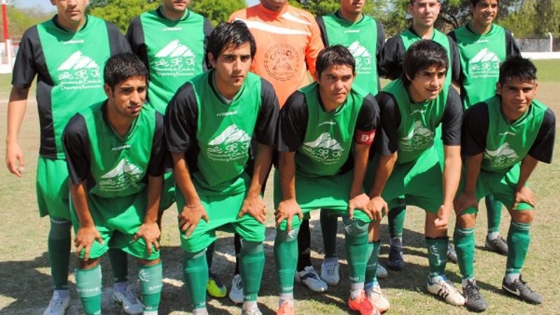 San Lorenzo le dejó libre la cima para Sarmiento