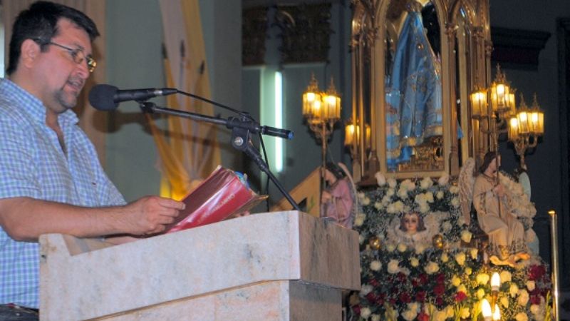 Homenaje de medios de comunicación a la Virgen 