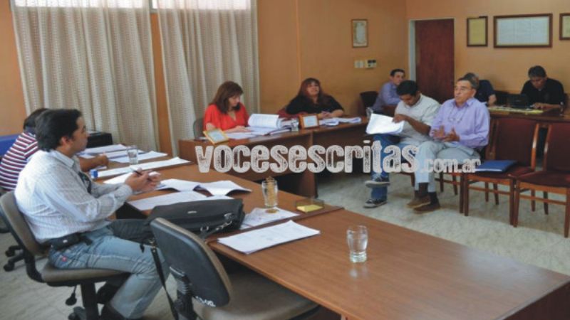 Concejales califican de “irregular e irracional” al Presupuesto de Avila