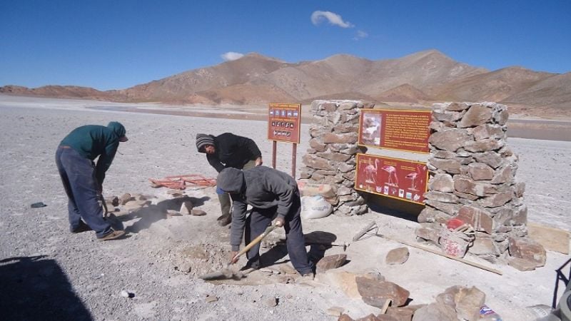 Ambiente colocó señalización en Laguna Blanca