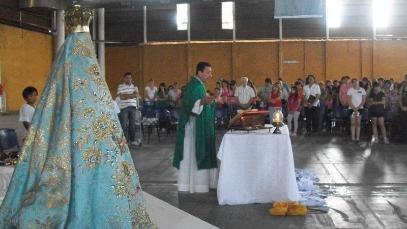 La parroquia de la Santa Cruz recibió en familia a la Madre del Valle