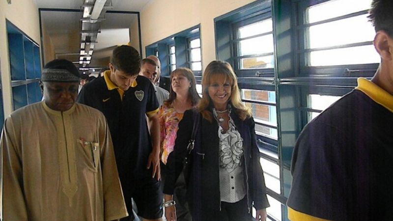 Jugadores de Boca entregaron sillas de rueda 