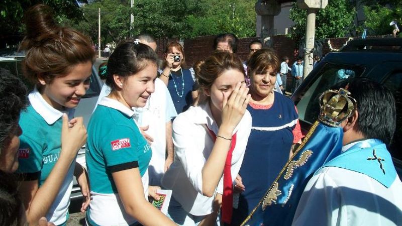 La Virgen del Valle en la escuela Javier Castro y el colegio Pía Didoménico