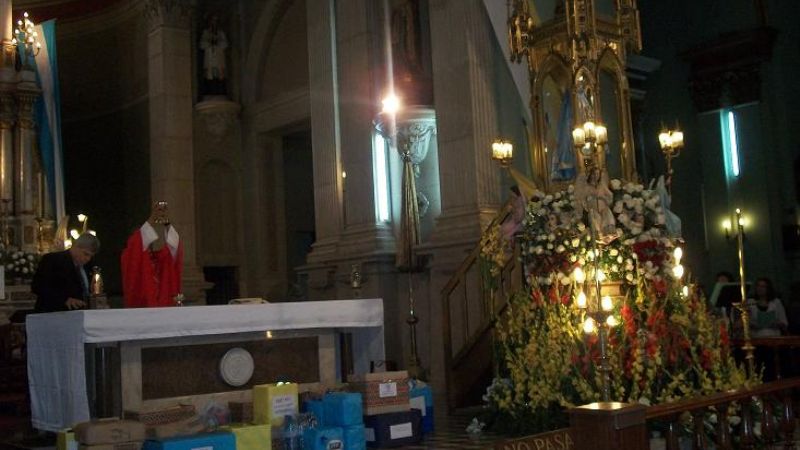 La UNCA honró a la Madre del Valle