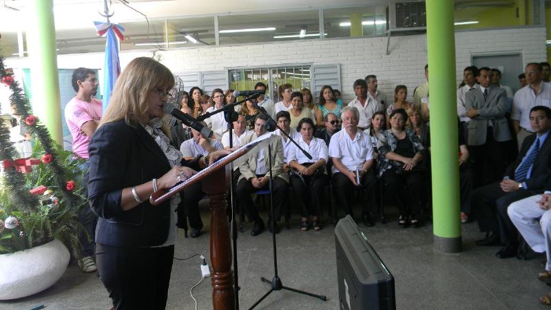 Villagra destacó el trabajo de todo el equipo sanitario y entregó insumos  