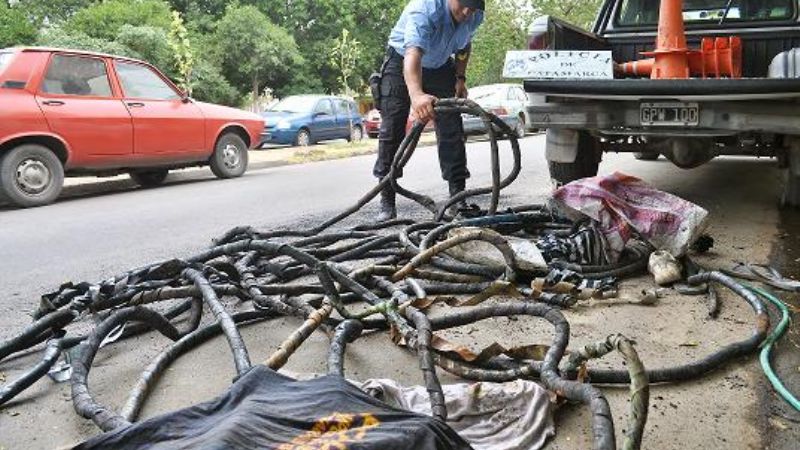 Secuestran cables de cobre  