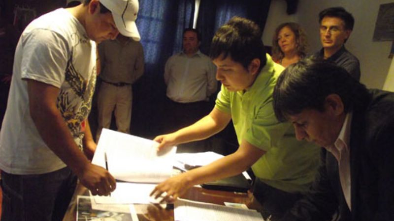 Las cooperativas de trabajo inician la construcción de ampliación de viviendas