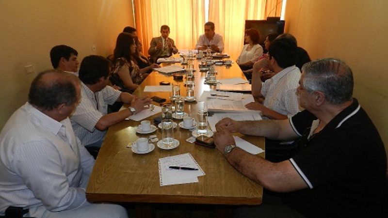 Aredes pasó por Diputados