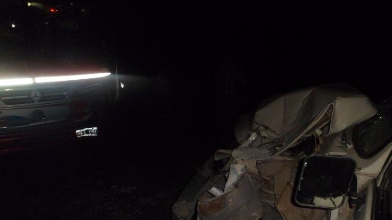 Conductor ebrio chocó de frente contra un colectivo en la Ruta N°41