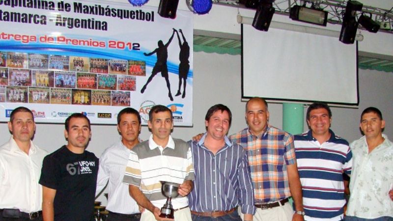  El Maxibásquet en su noche de balance y premiación 2012
