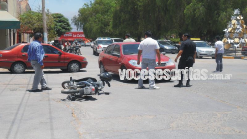 Accidente en pleno centro de Tinogasta