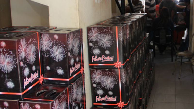 Caja navideña para todos los empleados municipales