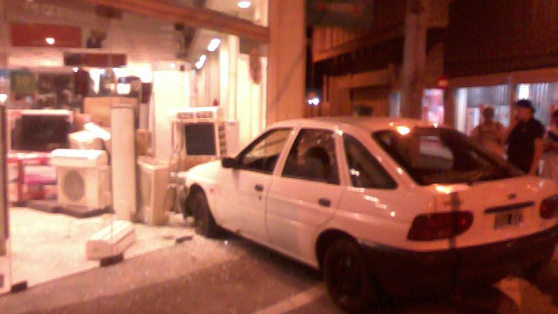 Choque de autos en pleno centro