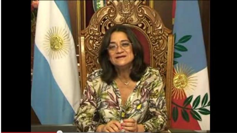 La Gobernadora Lucia Corpacci saluda por las fiestas a los catamarqueños