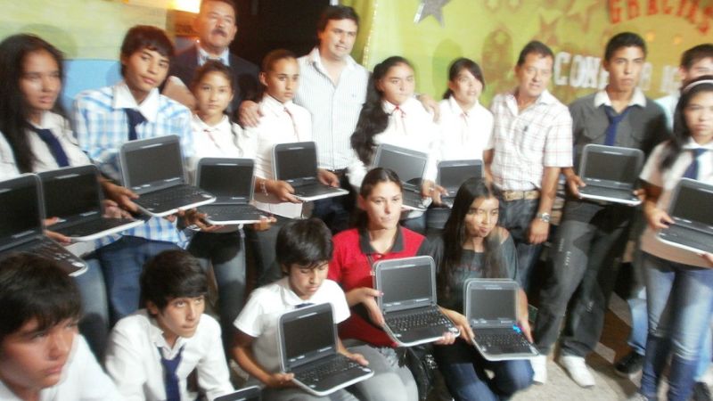 Estudiantes de El Salado recibieron sus netbooks 