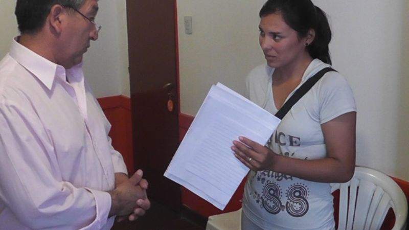 León Mendoza entregó numerosos subsidios