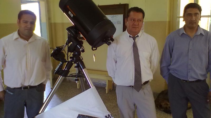 Alumbrera entregó telescopio a la Escuela de Chañar Punco
