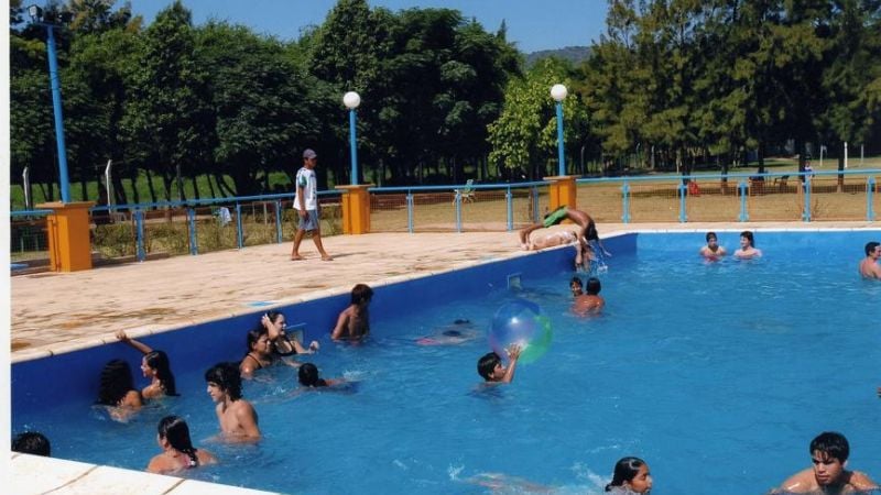 Comienza la temporada de la pileta del Centro de Empleados de Comercio