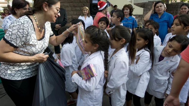 Corpacci visitó el Hogar Escuela