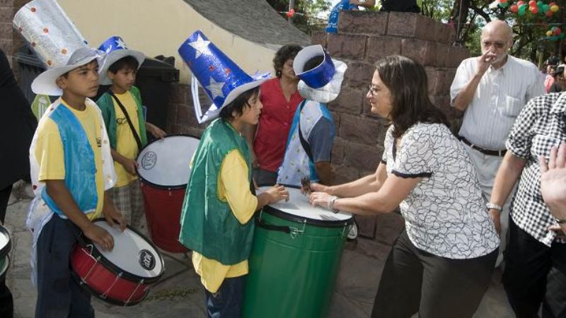 Corpacci visitó el Hogar Escuela
