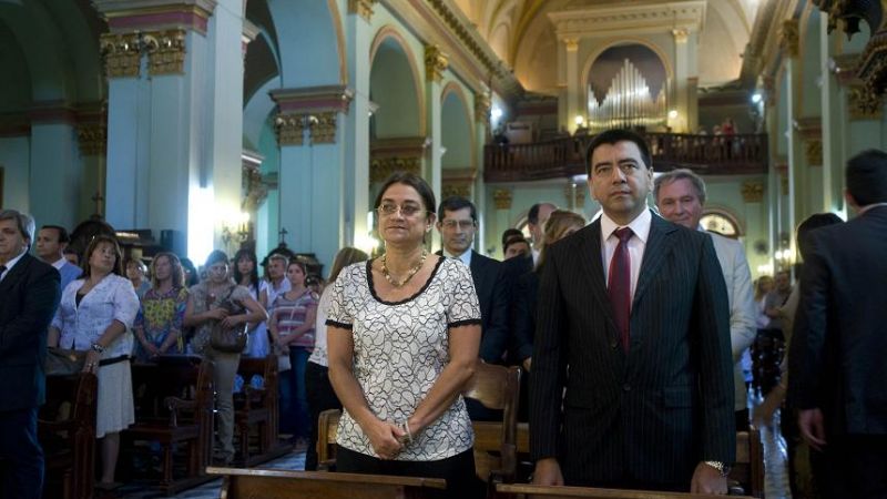 Obsequio a la comunidad católica