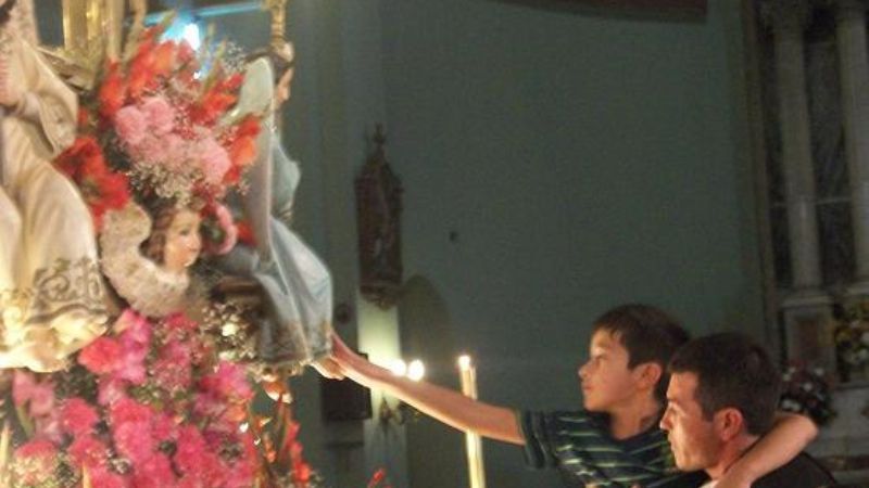 Los peregrinos cambian la postal de la ciudad