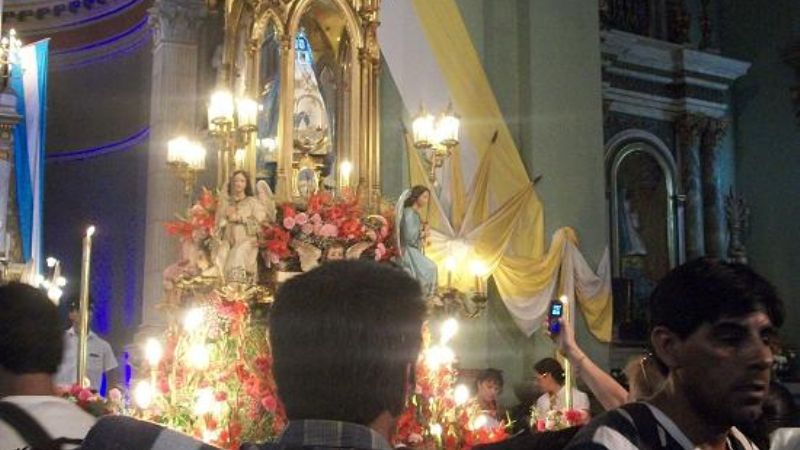 Los peregrinos cambian la postal de la ciudad