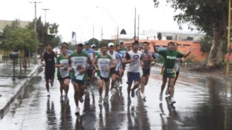 Homenaje del atletismo a la Virgen del Valle