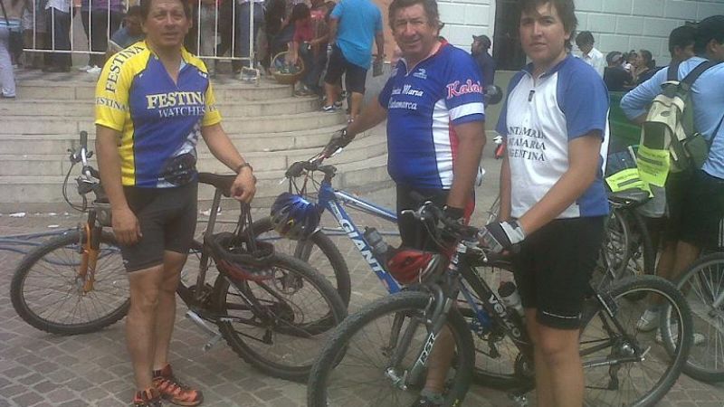 Peregrinos santamarianos van llegando a la ciudad