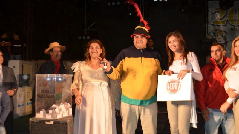 Jorge Agüero se llevó el segundo 0km en la Doma y Folclore