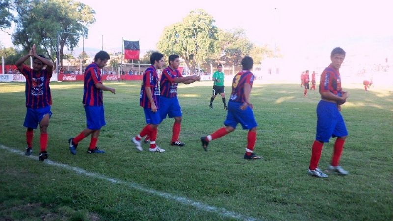 Defensores y Obreros empataron, los de San Lorenzo contentos