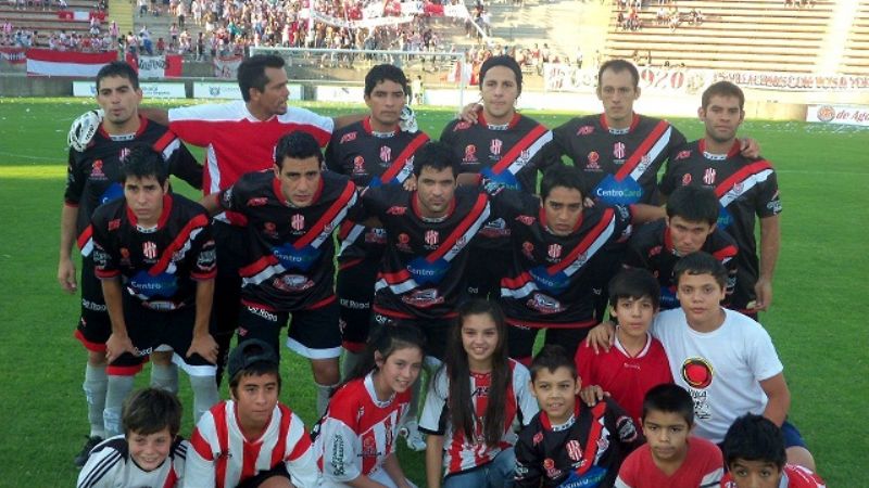 En un clásico versátil, Villa Cubas y Policial no se sacaron ventajas