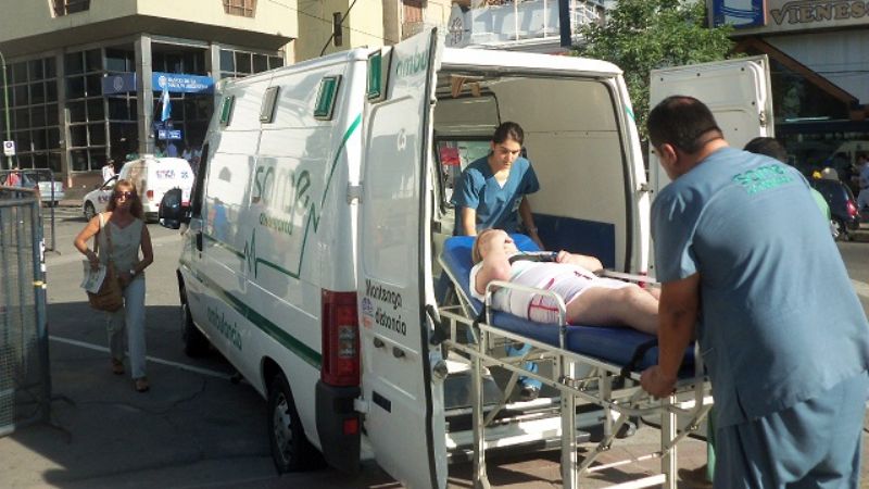 Por problemas de presión, dos personas se desmayaron en pleno centro