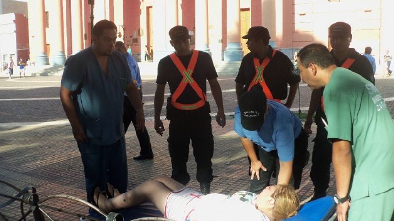 Por problemas de presión, dos personas se desmayaron en pleno centro