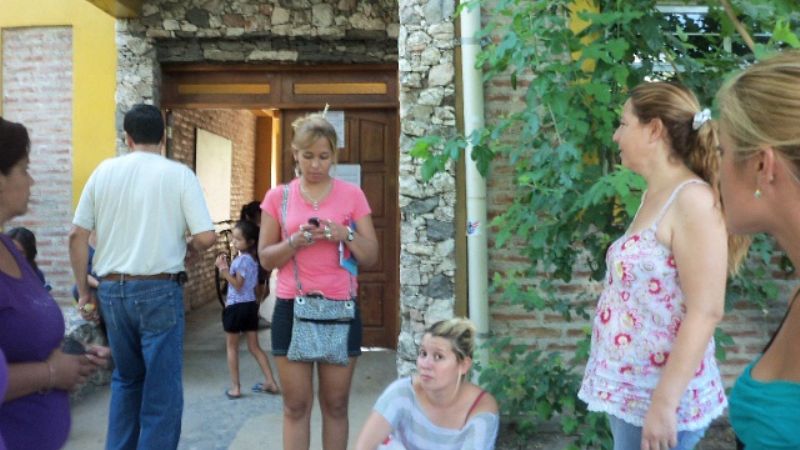 Padres molestos por cambio de turno en escuela de Valle Viejo