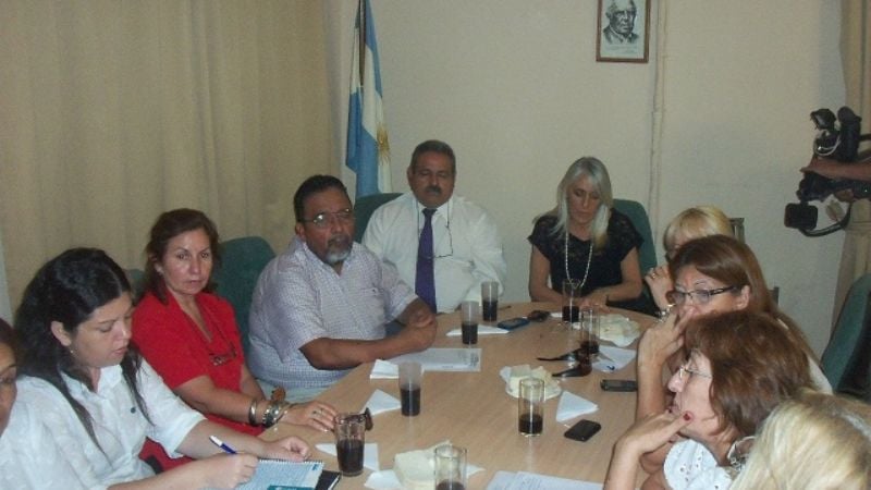 Gobierno y Gremios en  impase